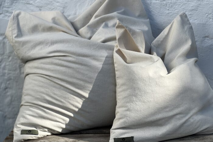 Hovedpude med fyld af boghvedeskaller